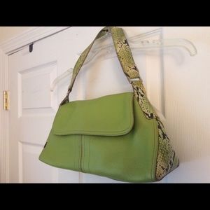 Kennet Cole leather shoulder bag ,green excellent